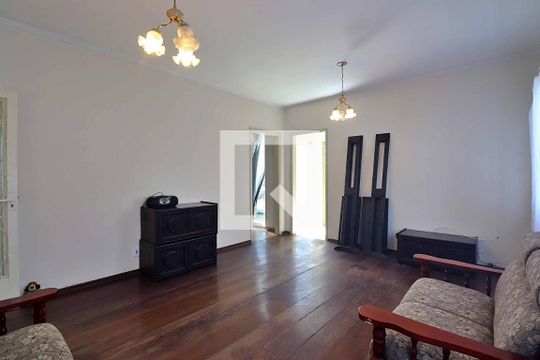 Sala de casa à venda com 3 quartos, 266m² em Santa Maria, Santo André