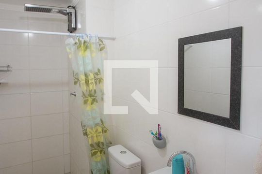 Banheiro de apartamento à venda com 2 quartos, 48m² em Santo Amaro, São Paulo