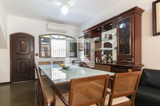 Casa à venda com 3 quartos, 190m² em Vila Isabel, Rio de Janeiro