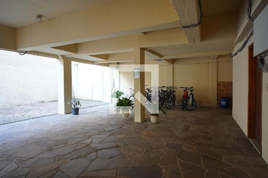 Garagem de apartamento à venda com 2 quartos, 66m² em Jardim Botânico, Porto Alegre