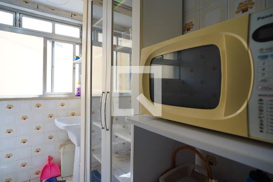 Cozinha de apartamento à venda com 2 quartos, 66m² em Jardim Botânico, Porto Alegre