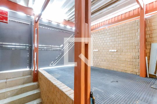 Garagem de casa à venda com 2 quartos, 90m² em Parque Vitória, São Paulo