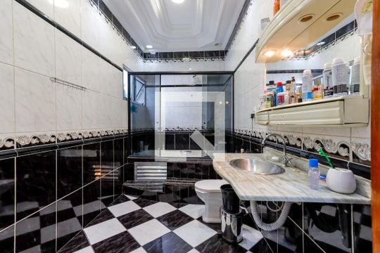 Banheiro da Suíte de casa à venda com 2 quartos, 90m² em Parque Vitória, São Paulo