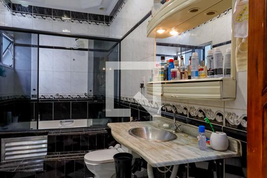 Banheiro da Suíte de casa à venda com 2 quartos, 90m² em Parque Vitória, São Paulo