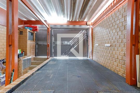 Vista de casa à venda com 2 quartos, 90m² em Parque Vitória, São Paulo