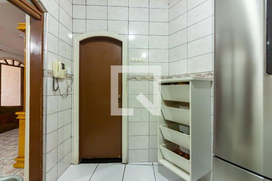 Despensa de casa à venda com 3 quartos, 230m² em Veloso, Osasco