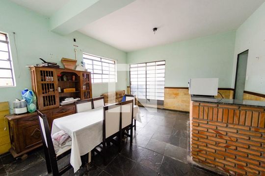Casa à venda com 2 quartos, 315m² em Alto Barroca, Belo Horizonte