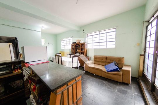 Sala de casa à venda com 2 quartos, 315m² em Alto Barroca, Belo Horizonte