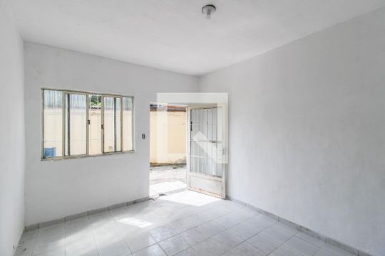 Casa para alugar com 2 quartos, 110m² em Moquetá, Nova Iguaçu