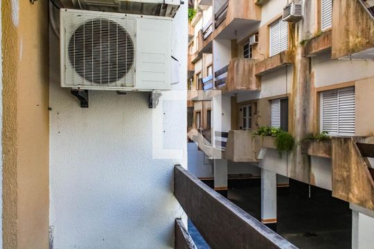 Sacada de apartamento para alugar com 1 quarto, 64m² em Balneário Cidade Atlântica, Guarujá