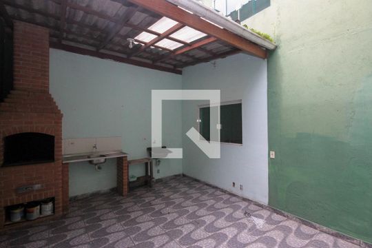 Quintal de casa para alugar com 3 quartos, 160m² em Jardim Sapopemba, São Paulo