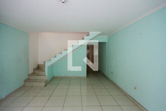 Casa para alugar com 3 quartos, 160m² em Jardim Sapopemba, São Paulo