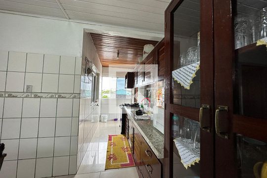 Cozinha de casa à venda com 7 quartos, 280m² em Santo Afonso, Novo Hamburgo