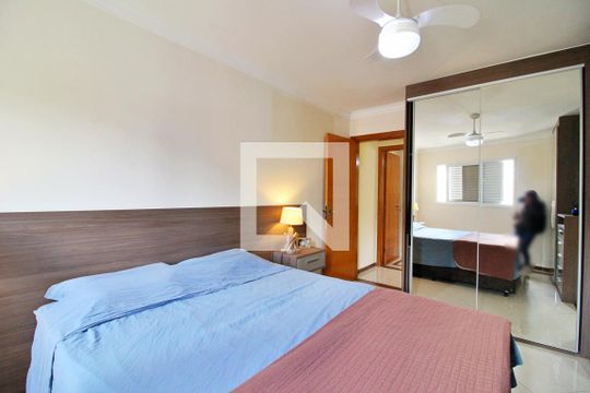 Suíte 1 de casa à venda com 2 quartos, 60m² em Utinga, Santo André