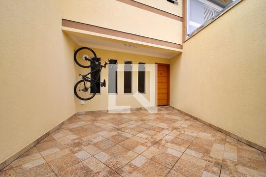 Garagem de casa à venda com 2 quartos, 60m² em Utinga, Santo André