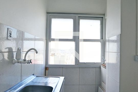 Cozinha de kitnet/studio à venda com 1 quarto, 29m² em Centro Histórico, Porto Alegre