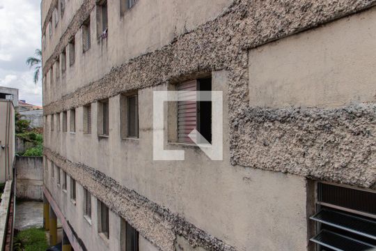 Fachada  de apartamento para alugar com 1 quarto, 30m² em Vila Pereira Barreto, São Paulo