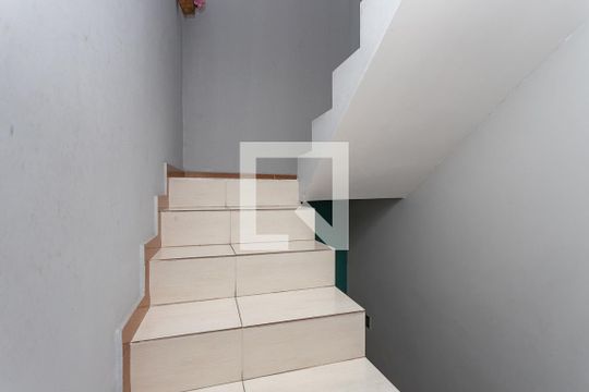 Escada  de casa à venda com 2 quartos, 144m² em Conceição, Diadema