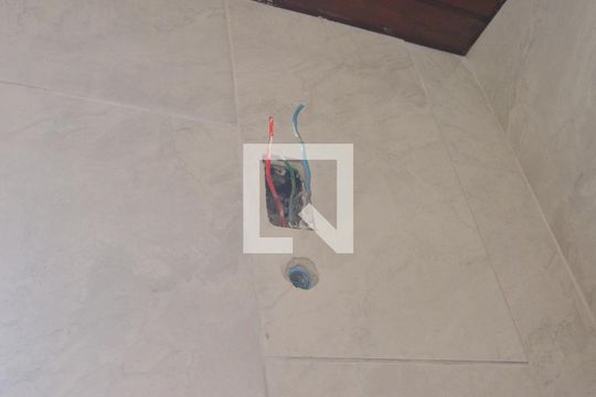 Banheiro 2 de casa de condomínio à venda com 2 quartos, 65m² em Igara, Canoas