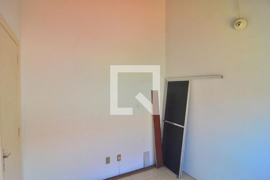 Quarto 1 de casa de condomínio à venda com 2 quartos, 65m² em Igara, Canoas