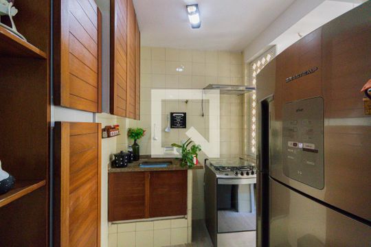 Cozinha de apartamento para alugar com 2 quartos, 80m² em Jacarepaguá, Rio de Janeiro