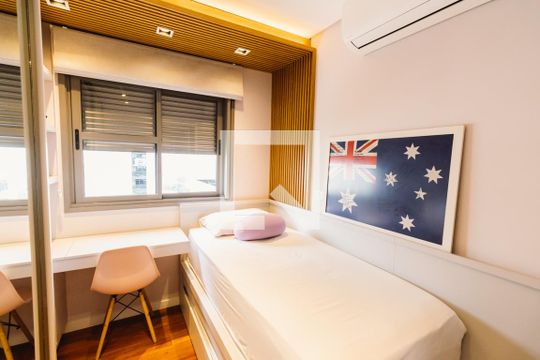 Quarto 1 de apartamento para alugar com 2 quartos, 72m² em Barra Funda, São Paulo