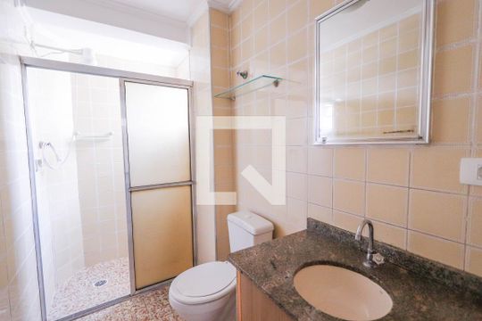 Banheiro de apartamento à venda com 2 quartos, 60m² em Parada Inglesa, São Paulo