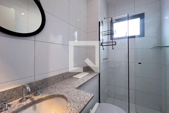 Banheiro de apartamento para alugar com 1 quarto, 25m² em Indianópolis, São Paulo