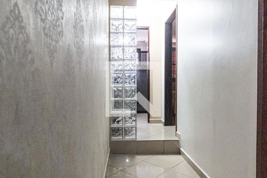 Corredor de casa à venda com 3 quartos, 123m² em Vila Nova Cachoeirinha, São Paulo