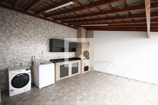 Churrasqueira/ Lavanderia de kitnet/studio para alugar com 1 quarto, 20m² em Liberdade, São Paulo