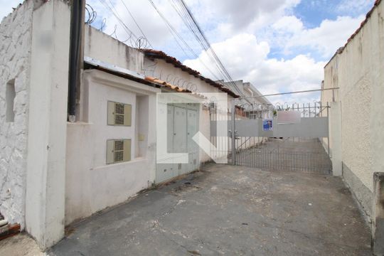 Fachada de kitnet/studio para alugar com 1 quarto, 27m² em Jardim Goncalves, Sorocaba