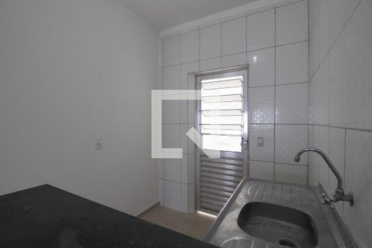 Cozinha de kitnet/studio para alugar com 1 quarto, 27m² em Jardim Goncalves, Sorocaba