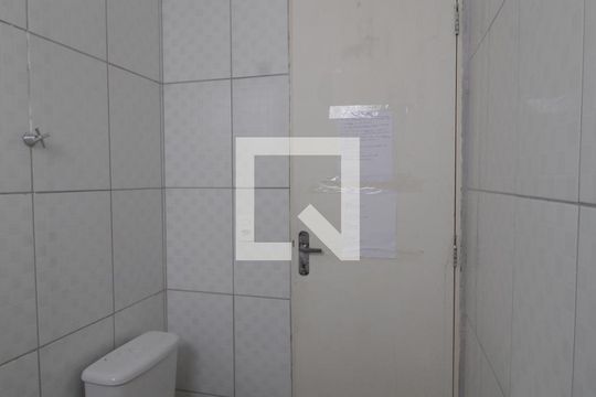 Banheiro de kitnet/studio para alugar com 1 quarto, 27m² em Jardim Goncalves, Sorocaba