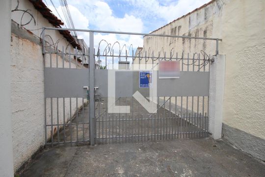 Fachada de kitnet/studio para alugar com 1 quarto, 27m² em Jardim Goncalves, Sorocaba