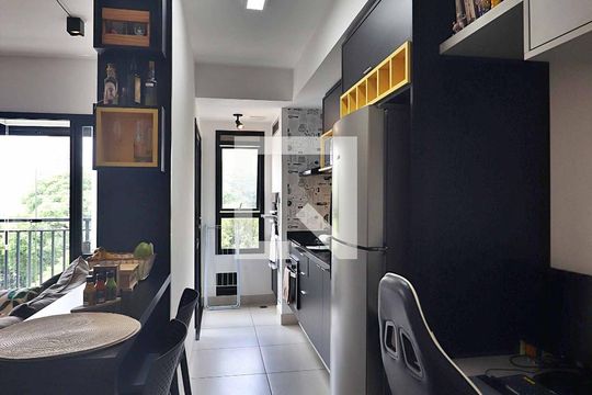 Cozinha de kitnet/studio à venda com 1 quarto, 43m² em Campestre, Santo André