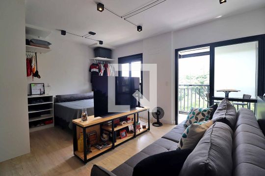 Sala de kitnet/studio à venda com 1 quarto, 43m² em Campestre, Santo André