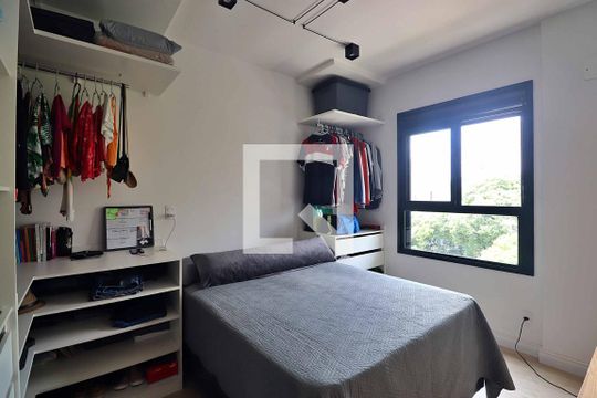 Quarto de kitnet/studio à venda com 1 quarto, 43m² em Campestre, Santo André