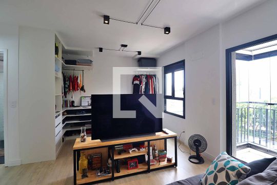 Sala de kitnet/studio à venda com 1 quarto, 43m² em Campestre, Santo André