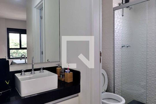 Banheiro de kitnet/studio à venda com 1 quarto, 43m² em Campestre, Santo André