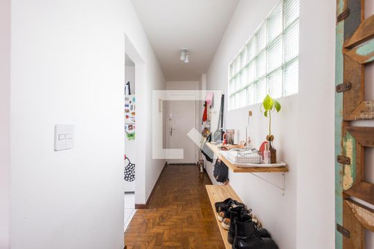 Corredor de apartamento à venda com 1 quarto, 69m² em Sumarezinho, São Paulo