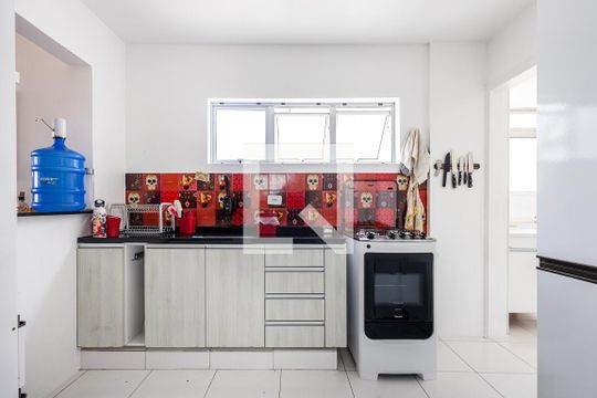 Cozinha de apartamento à venda com 1 quarto, 69m² em Sumarezinho, São Paulo