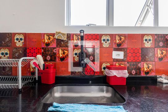 Cozinha de apartamento à venda com 1 quarto, 69m² em Sumarezinho, São Paulo