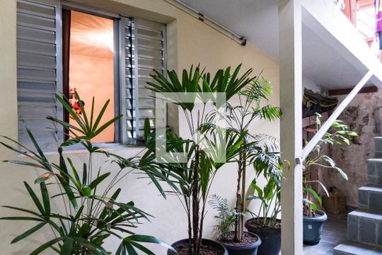 Quintal de casa à venda com 4 quartos, 290m² em Vila Bela Vista, Santo André
