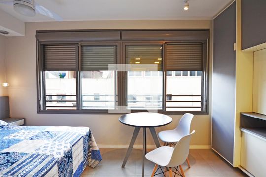 Studio de kitnet/studio para alugar com 1 quarto, 27m² em Centro Histórico, Porto Alegre