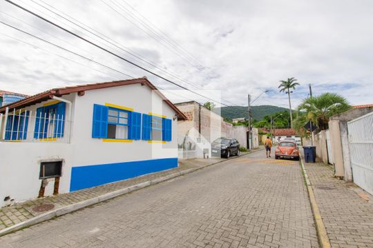 Vista da rua de casa para alugar com 2 quartos, 100m² em Santo Antônio de Lisboa, Florianópolis