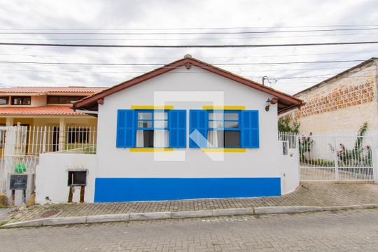 Fachada de casa para alugar com 2 quartos, 100m² em Santo Antônio de Lisboa, Florianópolis