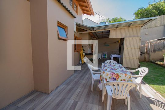 quintal de casa à venda com 3 quartos, 240m² em Ideal, Novo Hamburgo