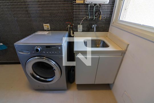 Área de Serviço de apartamento para alugar com 3 quartos, 238m² em Vila Cruzeiro, São Paulo