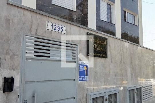 Fachada de apartamento para alugar com 2 quartos, 39m² em Vila Alpina, São Paulo