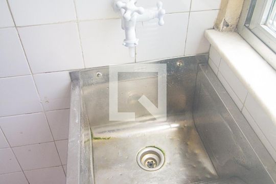 Área de Serviço de apartamento para alugar com 2 quartos, 59m² em Tomás Coelho, Rio de Janeiro